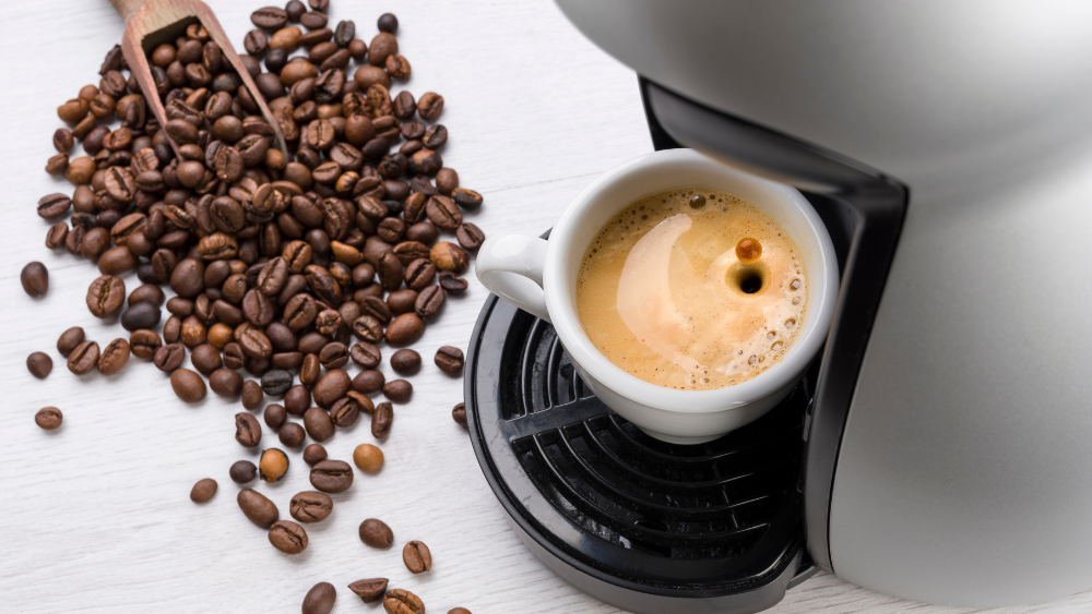 The 5 Best Coffee Makers with Grinders 2022